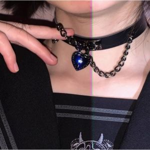 สร้อยคอจี้ห้อยคอรูปหัวใจสไตล์พังก์สำหรับผู้หญิงสร้อยหนังของผู้หญิงห้อยคอจี้หัวใจโลหะโชคเกอร์สำหรับคอเสื้อเครื่องประดับสไตล์ฮิปฮอป
