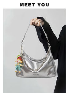 Silver Large Capacity Tote Bag Womens Commuter Crossbody Bag Luxury Sensation 2025 New Style Casual Shopping Bag Shape