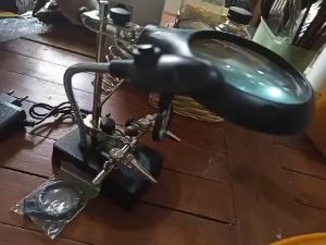 Pegangan Solder Lampu LED Alat Pembantu Kaca Pembesar Dengan Penjepit Taffware Helping Hand Alat Pegangan Solder Kaca Pembesar LED - MG16129-C - Black