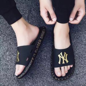 New Mens Summer Anti-Slip Fashionable Flat Sandals Wear-Resistant Outdoor Slippers Soft Bottom Internet Celebrity Cool Sandals