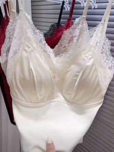 Spring 2025 New Style Lace Splicing Satin One-Piece Cup Slimming Backless French Seamless Quality Womens Vest Strap