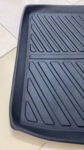 Lót cốp nhựa xe Vinfast VF6 chất liệu nhựa dẻo cao cấp chống thấm nước vừa khít phom xe.