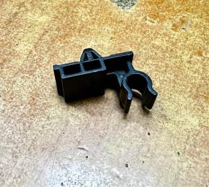 ISUZU D-MAX FRONT BONNET STAND CLIP BSH-DMAX-750 READY STOCK