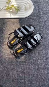 Sandal Flat Wanita Empuk Tali Gesper Fashion Kekinian Terbaru