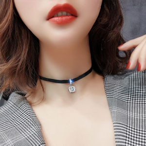 Niche Design Super Flash Zircon Pendant Choker Neck Strap Leather Rope Necklace Womens Short Collarbone Chain Simple Temperament Fashion Trendy Necklace