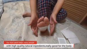 COMBO 100 Miếng dán chân giải độc gan Kinoki NHẬT BẢN - thải nội tiết tố trong cơ thể - giúp massage chân Kinoki NHẬT BẢN 100% (5hộp / 10 hộp)