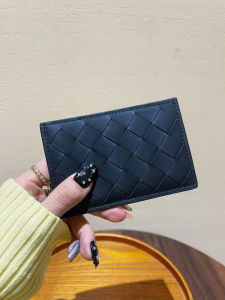 Thin Woven Leather Card Holder Driving License Document Bag Coin Purse One-Piece Design Compact Elegant Calfskin Card Case