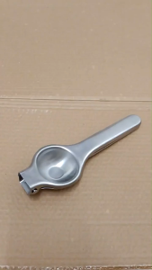 Dụng cụ ép chanh Inox