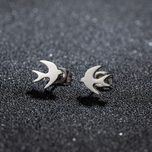 1Pair Cute Animal Swallow Stainless Steel Earrings Girl Free Shipping Small Bird Piercing Women Earring Fashion Jewelry