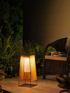 vibia | Solar-Powered Waterproof Outdoor Floor Lamp