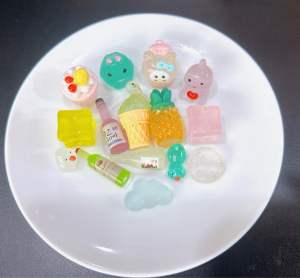 Set 10 Charm Phát Sáng Nhiều Mẫu Thú Đá Cute Tặng Kèm Túi Zip Pastel Xinh Xắn