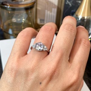 MESU.ACC | Minimalist Luxurious Sparkling Round Diamond Ring