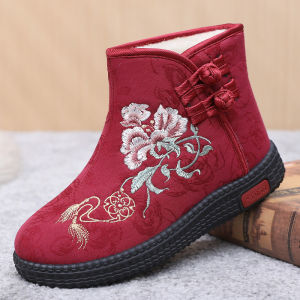 Warm Fleece Lined Embroidered Cotton Shoes Old Beijing Style Womens Boots Traditional Handmade Floral Stitched Slip-On Shoes