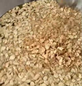 Fried garlic chips Mix the flour กระเทียมแผ่นทอดกรอบ กระเทียมทอด กระเทียมแผ่นเจียว ขนาด 500 กรัม