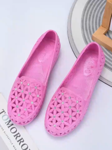 Giày Lười Nữ Đi Mưa Bằng Nhựa Đính Hột Hình Bông Hoa Xinh Giày Nhựa Đính Hột Kiểu Dáng Trẻ Trung Mang Êm Chân Chống Thấm TIDO TI DO