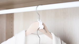 ตะขอแขวนเสื้อผ้า ไม้แขวนเสื้อ ตะขอพลาสติก ตะขอแขวนเสื้อพลาสติก ตะขอแขวน จัดระเบียบตู้เสื้อผ้า ประหยัดพื้นที่