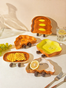 MODERN SWEETHOME | Cute Underglaze Porcelain Dinner Plate