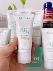Kem Đánh Răng Nu Skin Ap24 Whitening Flouride ToothPaste 110 g Của Mỹ - Date 11/2027