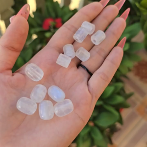 Q1683 Lu thống Moonstone 2 dáng dáng bầu và dáng trúc sẵn lỗ 2li mã này giảm giá để xả hàng cho Kim và Thuỷ - Phong Thuỷ TUDO P