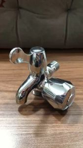 Củ sen lạnh vòi sen lạnh vòi sen tắm lạnh bằng đồng thau mạ crom cao cấp