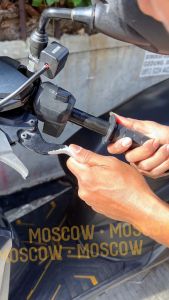 HANDGRIP GRIP OKTAGON SET KIRI KANAN HITAM MOSCOW + JALU STANG PCX CHROME BANDUL STANG PCX HANFAT GAS MOTOR BEAT SCOOPY VARIO NMAX PCX GODD QUALITY MOSCOW UNIVERSAL SEMUA MOTOR