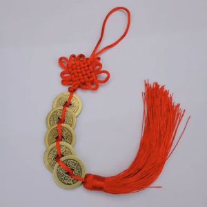 พู่เหรียญจีนมงคลโบราณ กันเงินทองรั่วไหล แขวนตรงประตูที่หันหน้าเข้าหากัน เสริมโชคลาภ ปรับฮวงจุ้ย เหรียญจีนด้ายแดง
