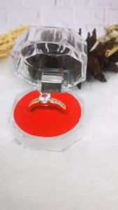 Cincin Wanita Batu American Diamond: Elegan & Mewah