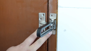 Door Reinforcement Lock Latch Swing Bar Lock for Home Security Front Door Locks for Kids Thicken Solid Aluminium Alloy