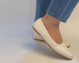 SEPATU PERAWAT WANITA WARNA PUTIH UKURAN BESAR 35 SAMPAI 45 BAHAN KULIT SYNTHETIC