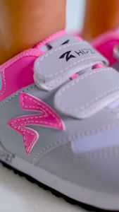 HIPZI Sepatu Anak Anak Sekolah Sport Olahraga Sneakers Laki Laki Perempuan  HNB Abu Pink Anti Selip Ringan & Nyaman