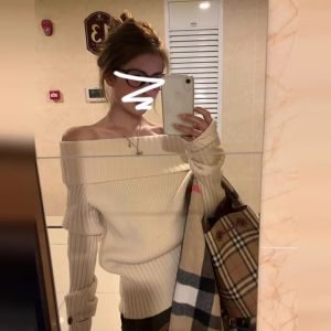 Homecore | Stylish Slimming Off-the-Shoulder Sweater