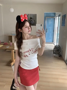 Womens Off Shoulder T-Shirt Korean Style Print T-Shirt Casual Top (Black/White)