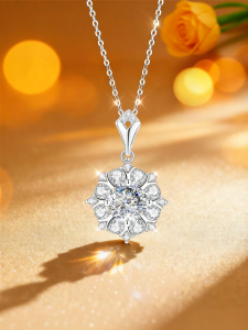 East Beauty | 999 Pure Silver Cultivated Moissanite Necklace