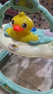 New Type Plastic Baby duckling Baby Walker with Music -805y