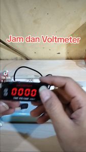 Voltmeter Jam Digital 2 in 1 / Voltmeter dan Jam Digital / Jam Motor dan Pengukur Tegangan Aki - Fungsi Voltmeter dan Jam Digital - Cocok untuk Motor Skutik Injeksi - Format 12 Jam / 24 Jam