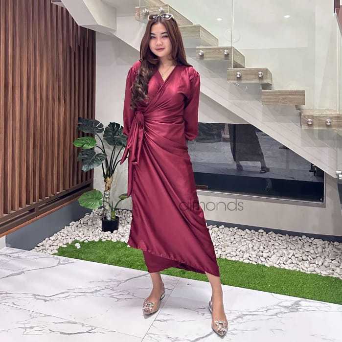 Shasa Silk Dress Kimono Style Long Dress Satin Kondangan Bridesmide Kaftan  Ikat M L Xl Xxl