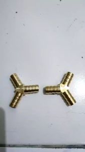Nepel Cabang 3 Selang Gas / Nepel Kuningan Kompor Y / T Ukuran 3/8\"in Nepel Segitiga Sambungan