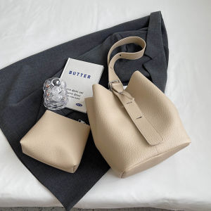 Retro Large Capacity Soft Leather Bucket Bag Womens Fashionable Crossbody Bag Underarm Bag Trendy Handbag for Autumn Winter