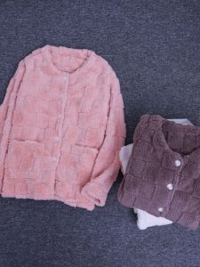 Áo Ngủ Lông Cừu Coral Cho Nữ Cổ Tròn Kẻ Caro Mùa Thu Đông Áo Khoác Ngoài Dài Tay Dày Dặn Mặc Ở Nhà Áo Chui Đầu