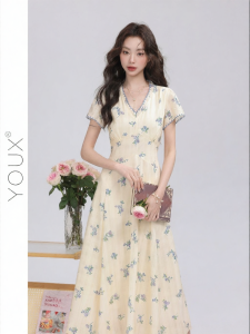 YOUXIANG | Đầm Dài In Hoa V-Neck Cao Cấp Dây Nơ Ép Eo Mới Hè