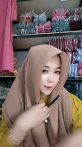 Hijab Pashmina Pliaket Ziper & Krudung Instan Ziper Cruty Bebydoll