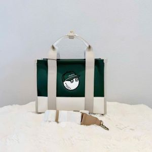 Túi Tote Malbon Golf Cao Cấp – Chất Liệu Canvas Chống Thấm Thiết Kế Sang Trọng
