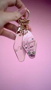 Taylor Swift Ornaments Bag Pendant Key Chains Metal pink Escape Mo Keychain for childrens Christmas gift