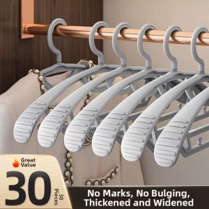 Non-slip and Shape-preserving Clothes Hanger