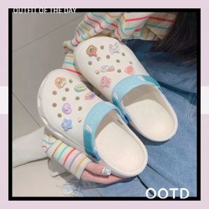 LHMoonlight พิกัดของดีราคาถูก รองเท้าหัวโตแฟชั่นสำหรับสาวๆ รุ่นนี้เอาใจสายหัวโตกันไปเลย ตัวงานมาพร้อมตัวการ์ตูนน่ารักมาก มีให้เลือกหลายสี ใครชอบกดเลย สินค้าพร้อมส่ง