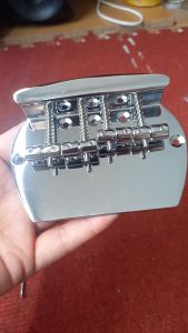 Ngựa đàn guitar bass điện PB 4 dây 105x837 mm hình bán nguyệt bass lớn ngựa thẳng mã dây kim loại bảng bạc