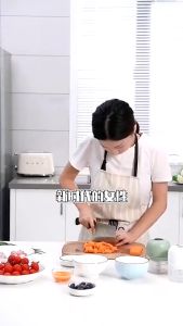 Máy Xay Tỏi Ớt Mini Đa Năng Cầm Tay Sạc Điện Cực Kỳ Tiện Lợi 250ml