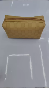 1935 COSMETIC MAKE UP BAG PHONE BAG COIN CARD WRISTLET PURSES KULIT EU FASHION HOUSE