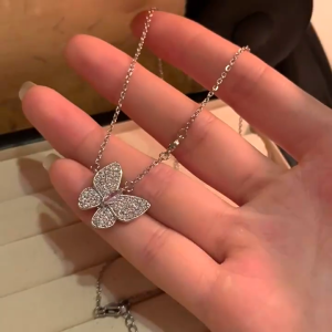 VEROMAN BIJOU+ Butterfly Zircon Necklace for Women – Summer Light Luxury Pendant Clavicle Chain Choker Elegant Niche Design