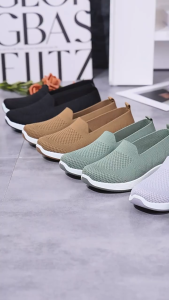 Korean Slip On Shoes For Woman Casual Flats 2025 New StyleComfort Walking Mother Shoes Breathable Walking Shoes